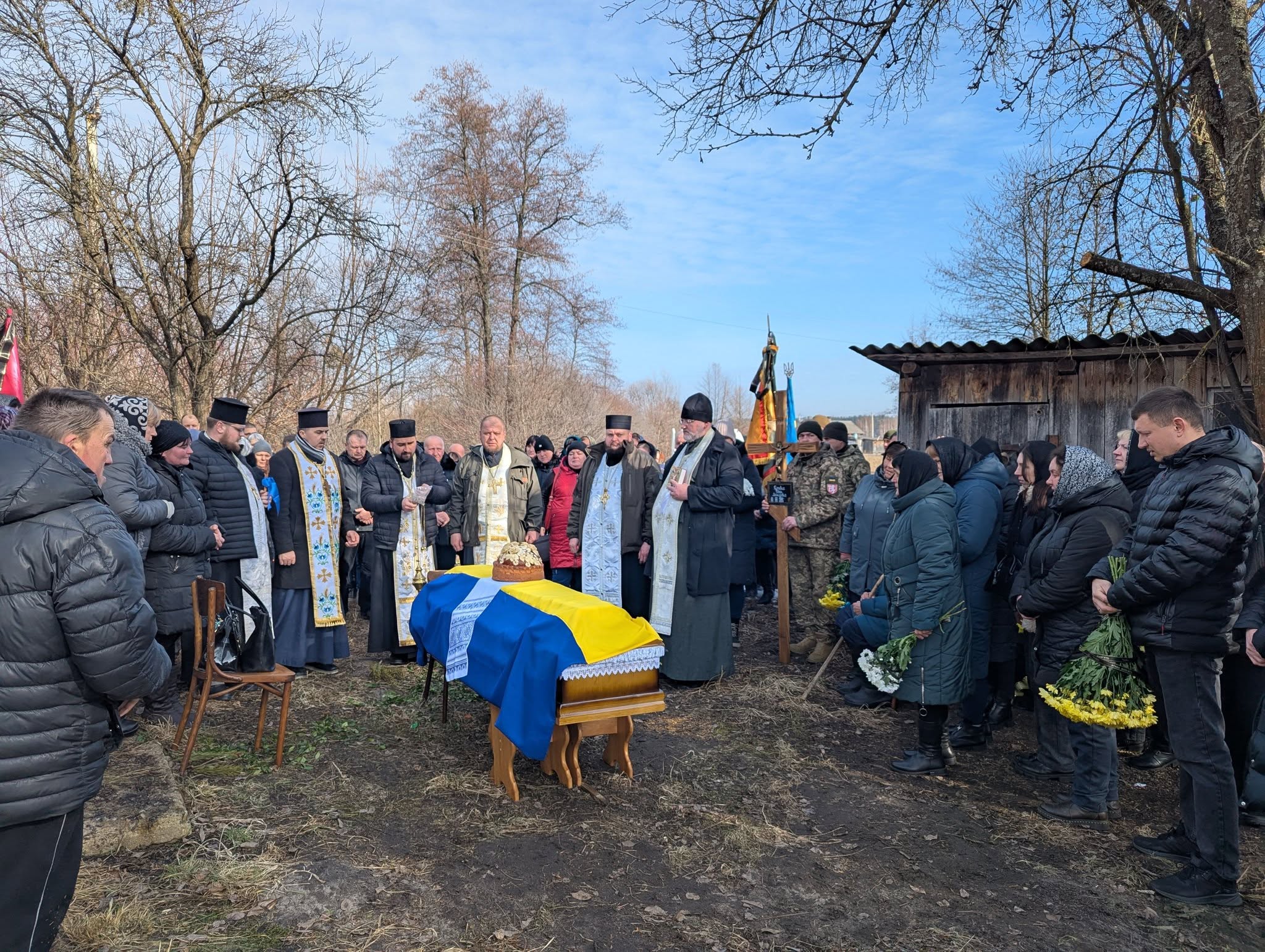 «Ввечері запитав, як справи, а на ранок його уже не стало»: на Волині попрощалися із 36-річним Героєм Євгенієм Гутевичем