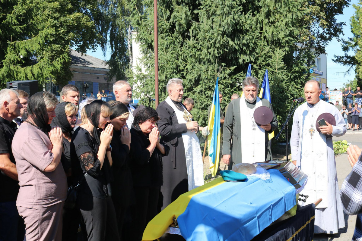 Загинув на Донеччині ще у 2025 році: на Волині провели в останню дорогу захисника Віталія Новосада
