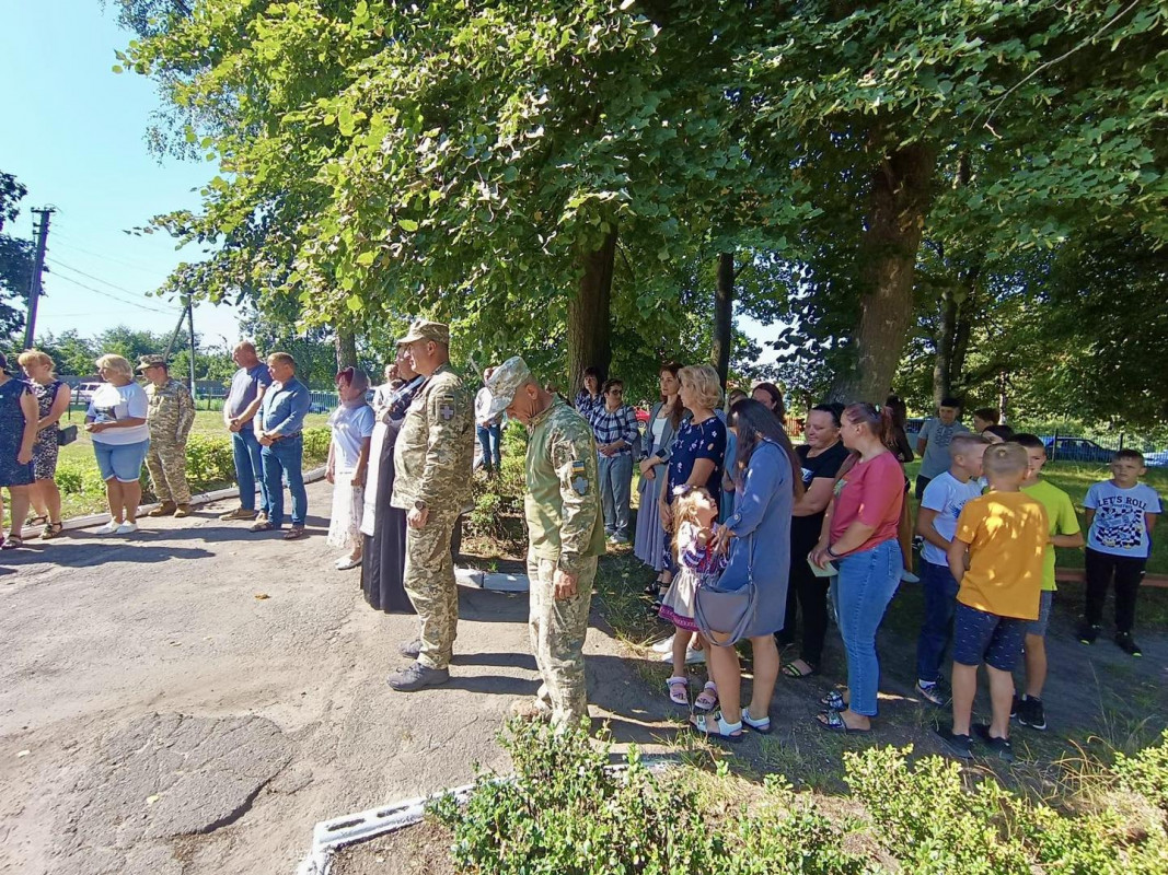 У громаді на Волині відкрили меморіальну дошку Герою Володимиру Шишку
