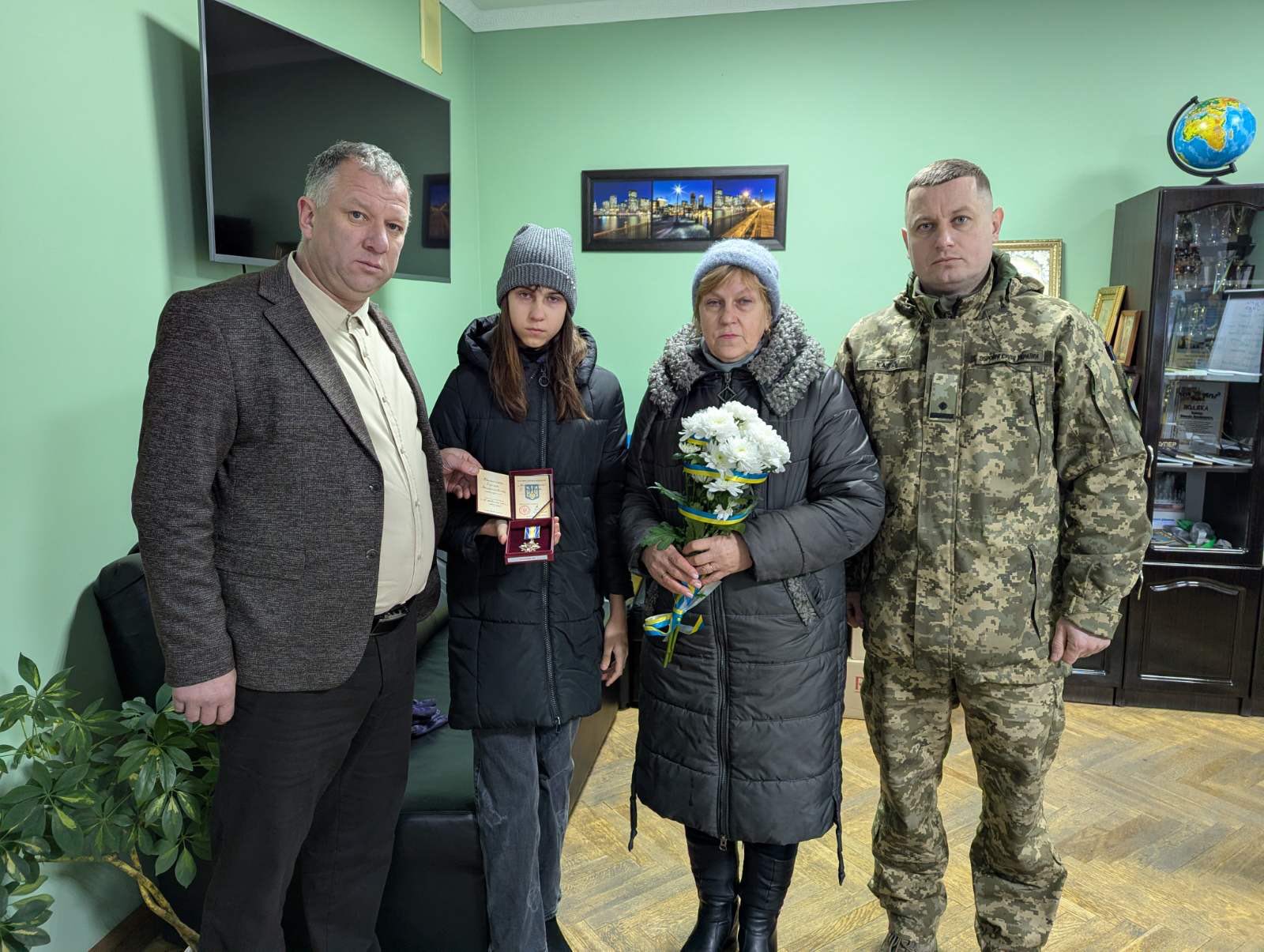 Понад пів року вважався зниклим безвісти: сім'ї Героя з Волині вручили його посмертну нагороду