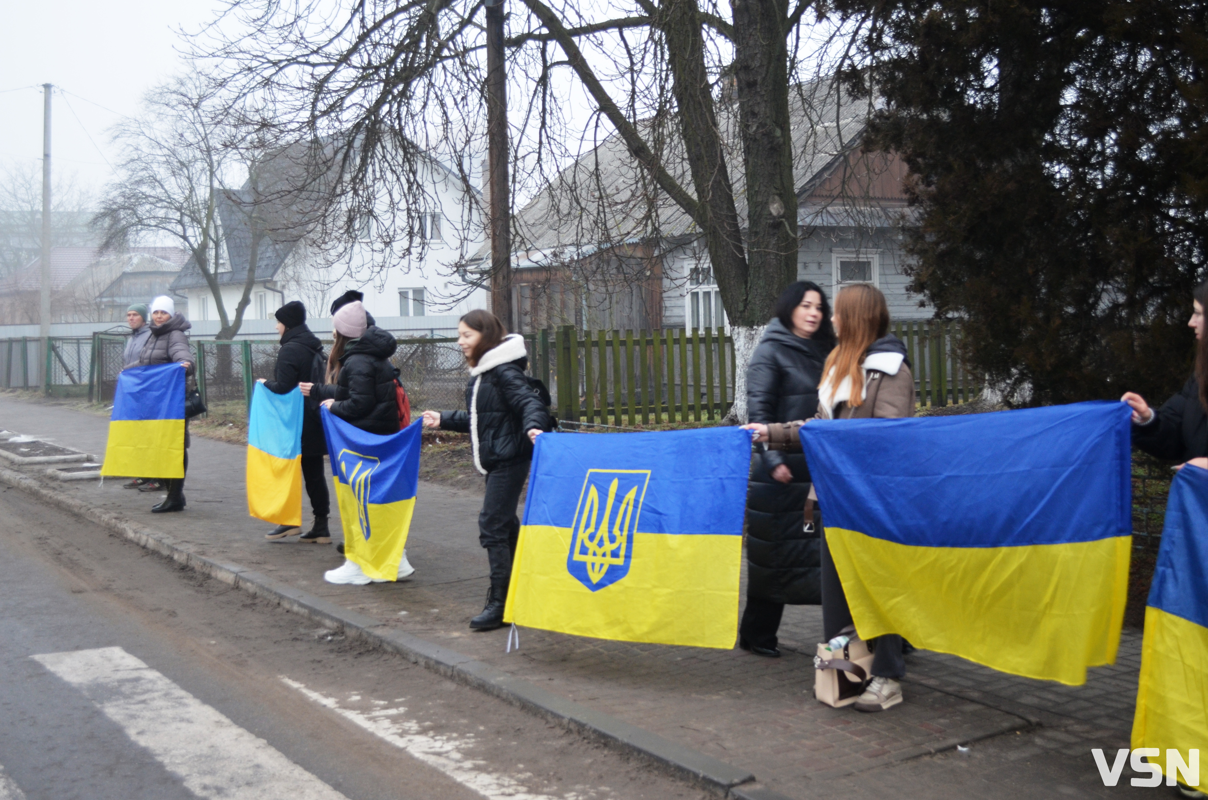 «Для нас – це одна хвилина, для них – Вічність»: у прикордонному місті на Волині вшанували тих, хто загинув від війни