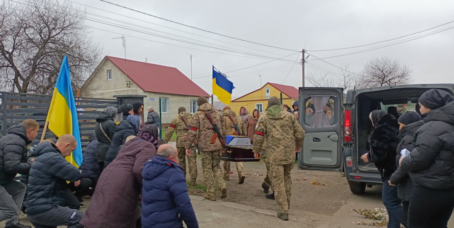 Майже півтора року тривоги та надії змінила гірка правда: на Волині попрощалися з Героєм Вадимом Гризіним