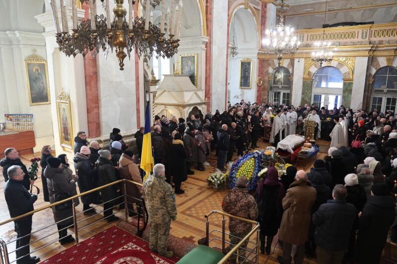 Поховання в день народження: у Луцьку попрощалися з воїном Іваном Прокопцем