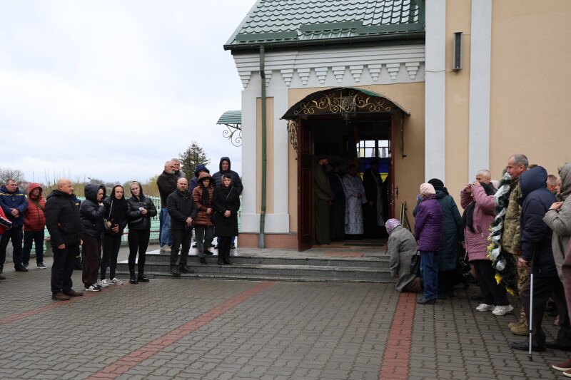 Загинув на Сумщині: у Луцьку попрощалися з Героєм Сергієм Макаруком