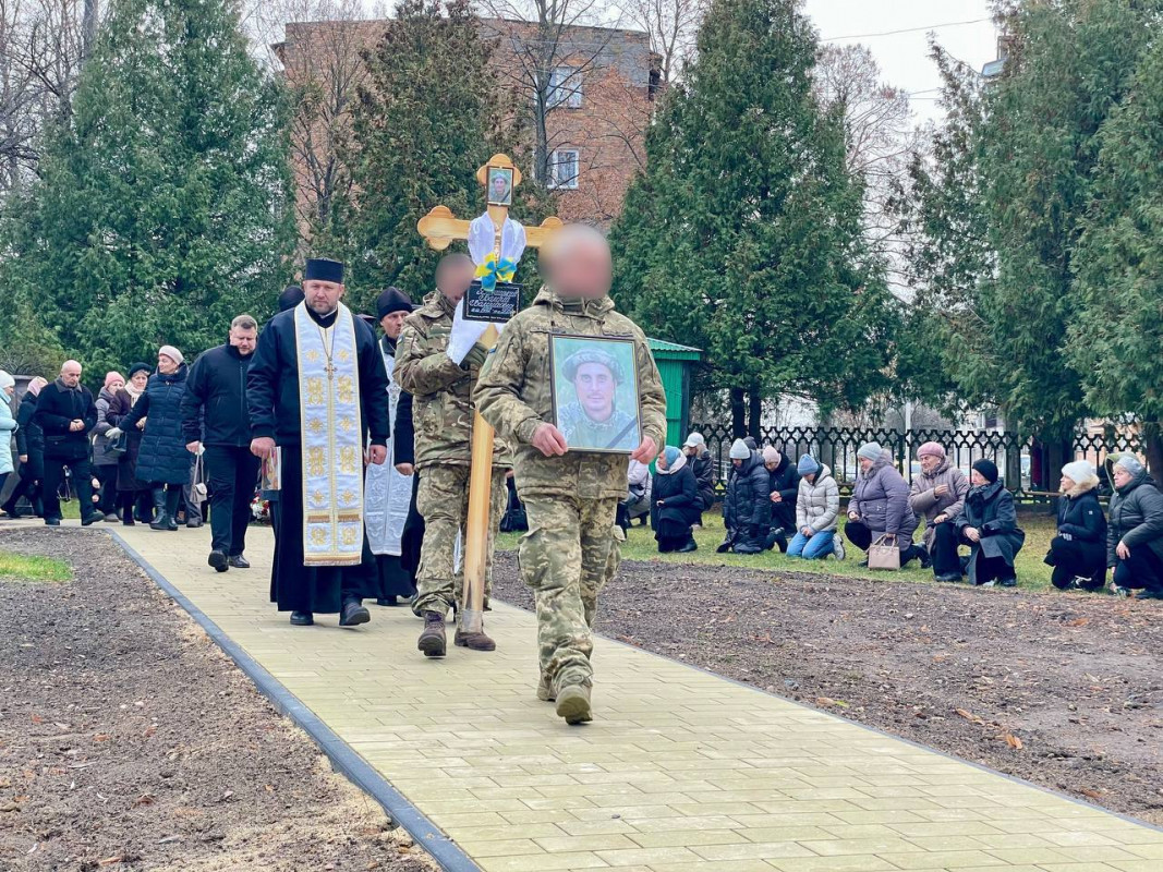 Загинув на полі бою: на Волині прощались із захисником Валерієм Яльницьким