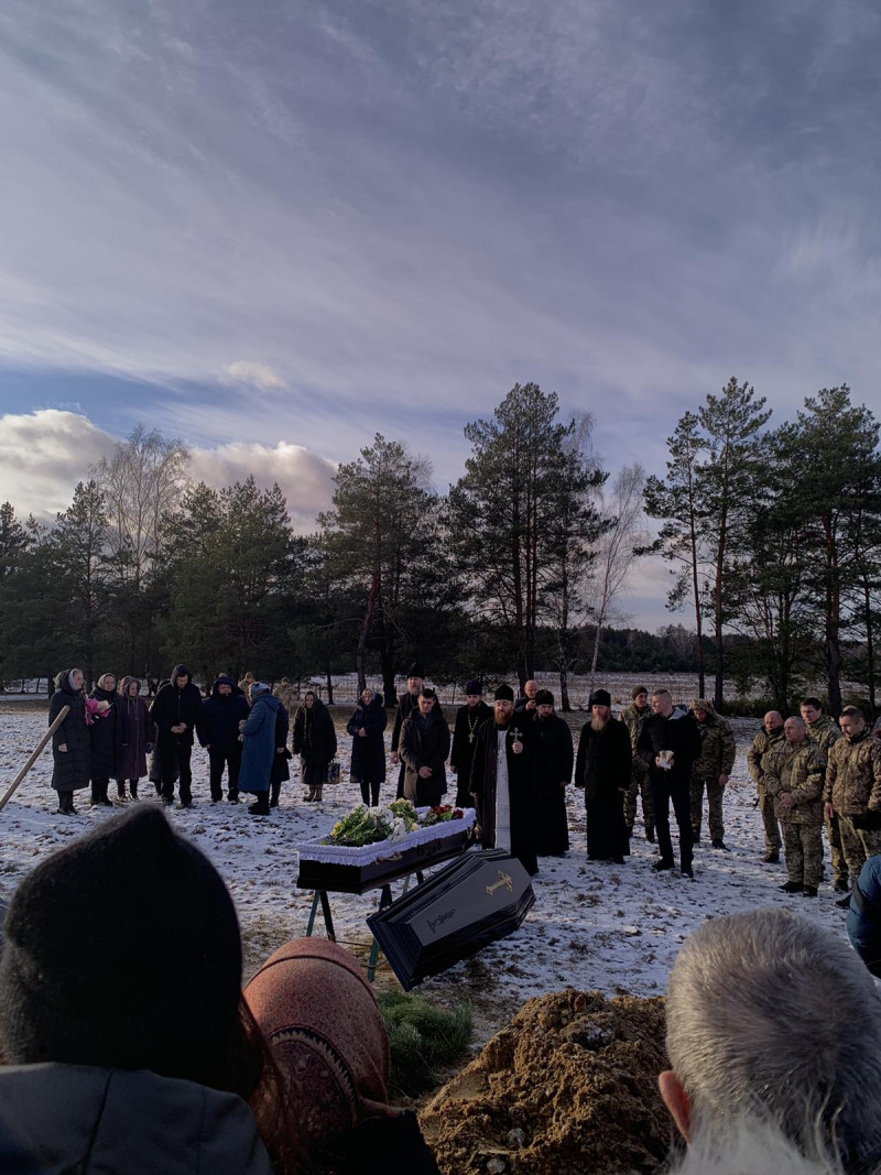 Осиротілими залишилися двоє дітей та дружина-вдова: на Волині попрощалися з Героєм Віталієм Згоранцем