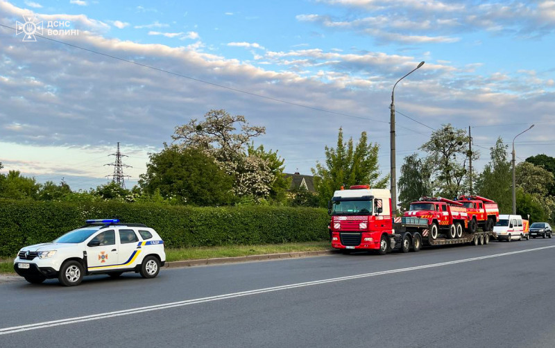 Рятувальники з Волині вирушили на підсилення пожежників на Донеччині