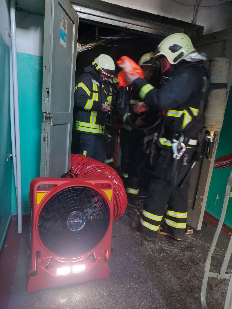 У Луцьку під час пожежі в гуртожитку врятували жінку: деталі