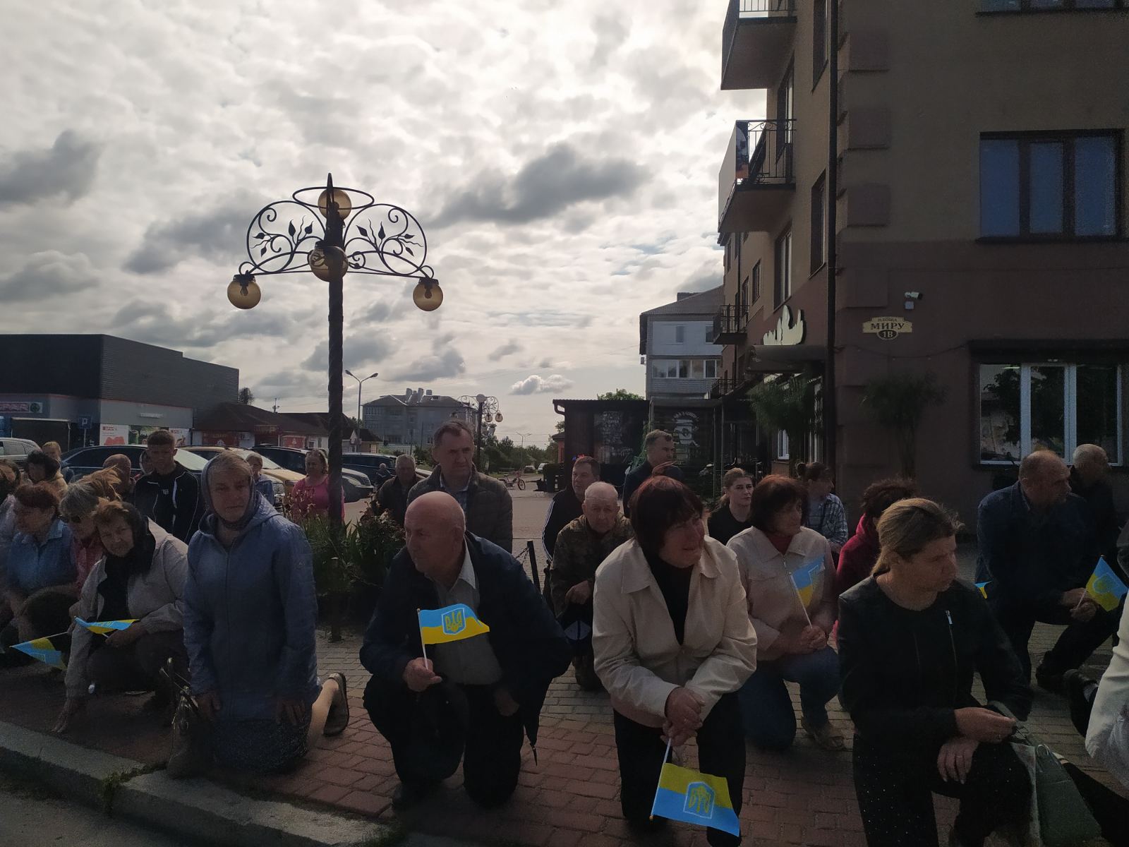 Двоє доньок втратили батька: на Волині попрощалися з полеглим Героєм Сергієм Сливкою