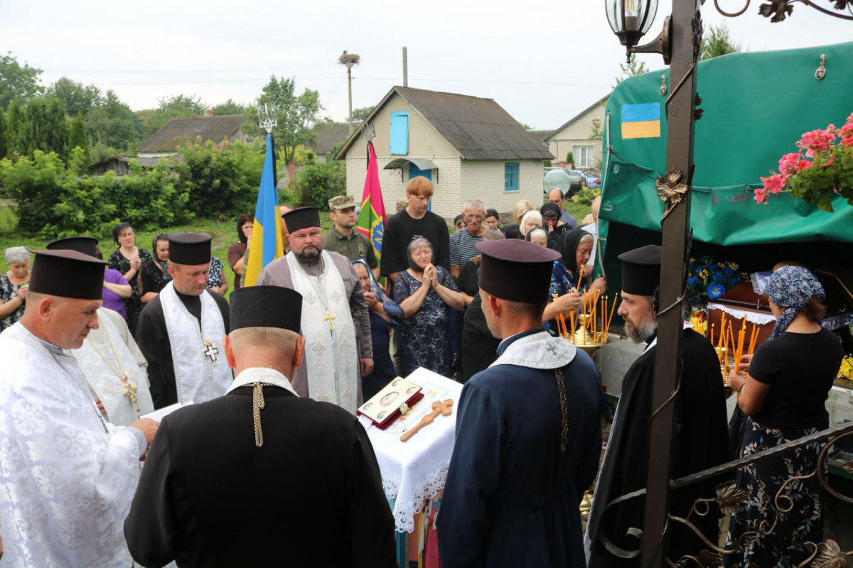 На Волині попрощалися з 28-річним захисником Павлом Шамрилом