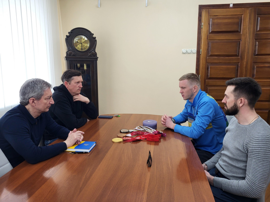 Бронзовий призер Паралімпіади–2026 Дмитро Суярок повернувся на Волинь і розповів про свій шлях