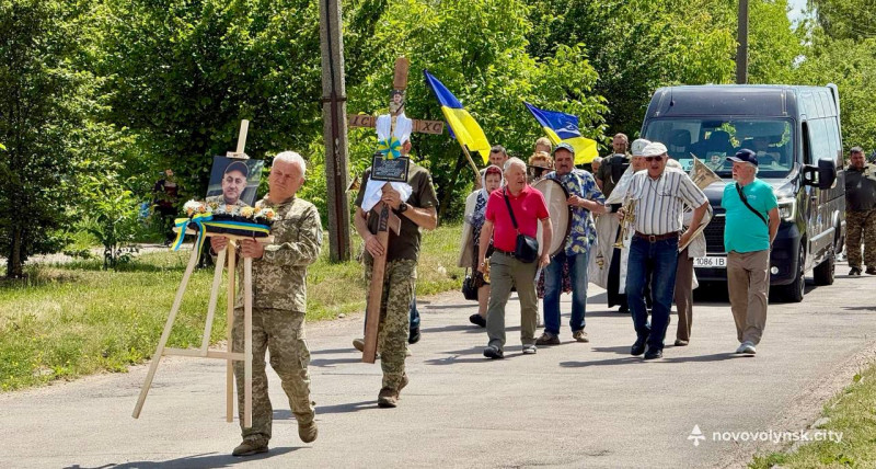 На Волині попрощалися із 46-річним воїном Сергієм Бабкіним