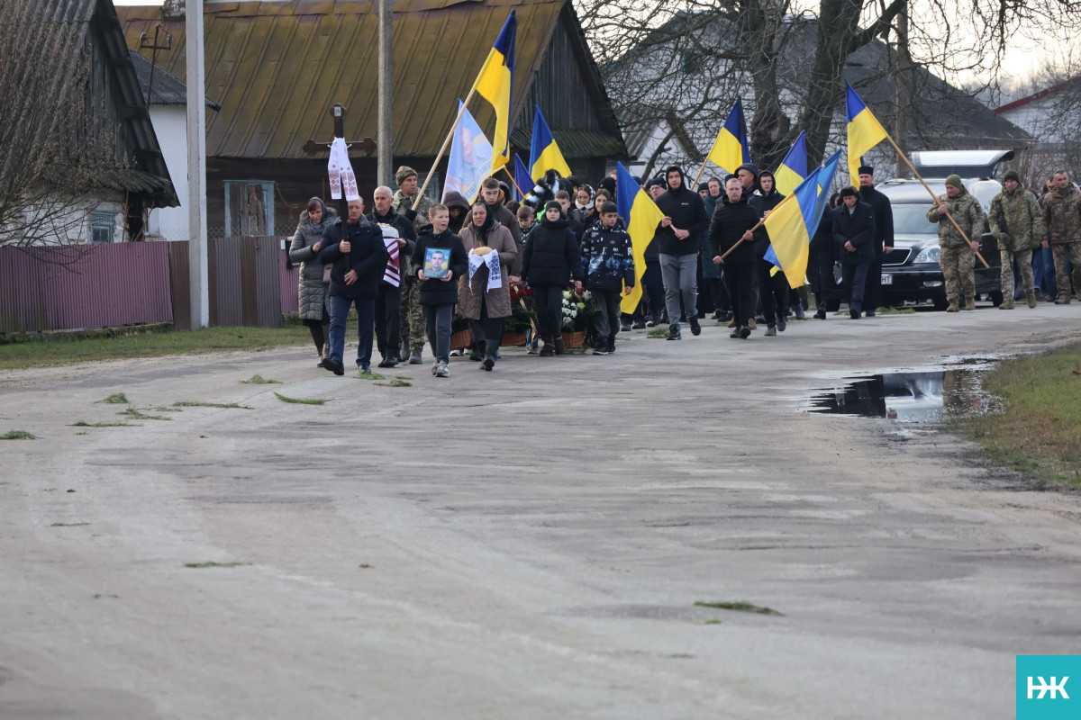 Рік надії й очікування: на Волині попрощалися з Героєм Віктором Фесиком