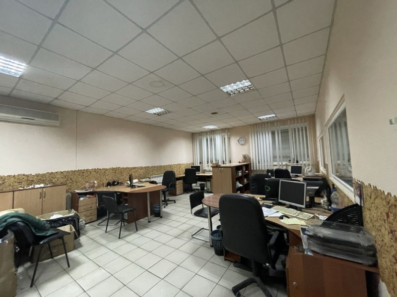 У Луцьку за понад мільйон доларів продають виробничо-складську базу