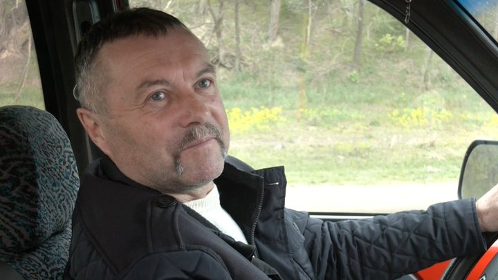 На Волині латають розбиті після зими дороги: де вже працює техніка