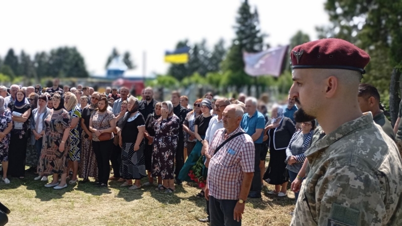 Назавжди молодий: на Волині попрощались з 26-річним Героєм Миколою Муковозом