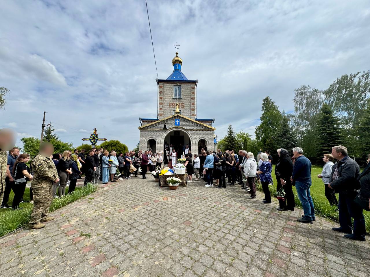 Серце зупинилося у лікарні: на Волині в останню дорогу провели Героя Юрія Сасагу