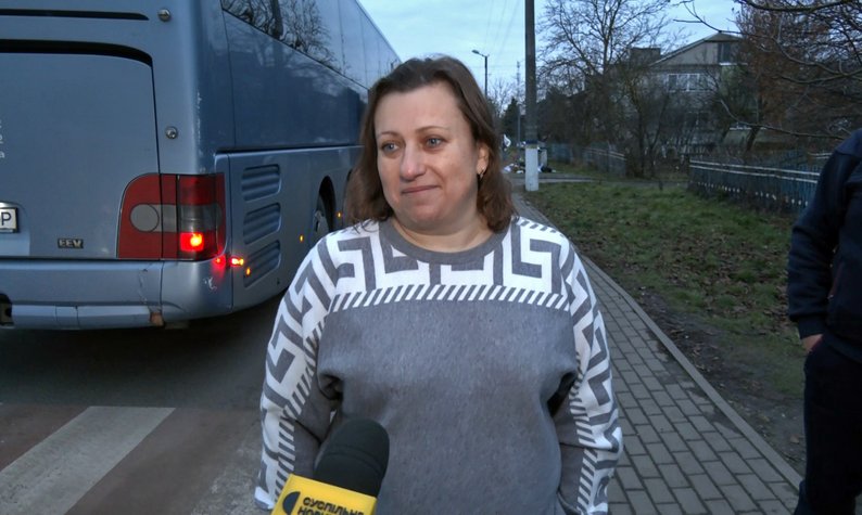 «Автобуси стоять по 20 годин»: на ПП «Устилуг» на Волині — передріздвяні черги