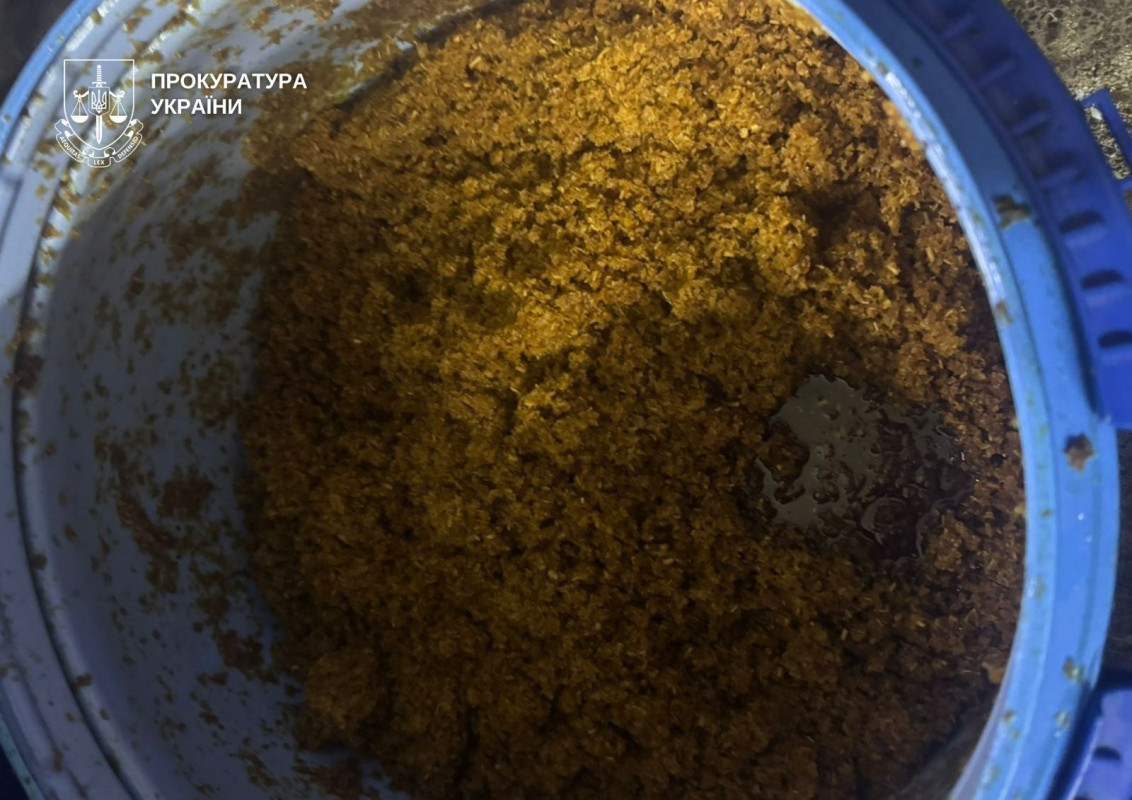 На Волині накрили підпільне виробництво тютюну для кальяну на 8 мільйонів гривень