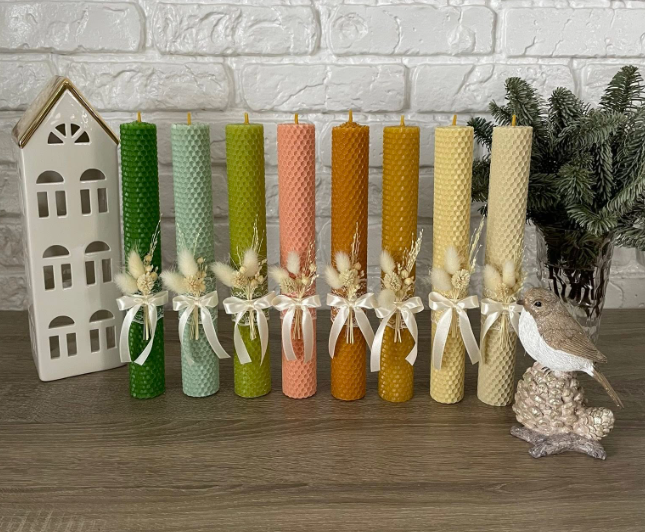 У Луцьку продають стрітенські свічки: з чого роблять та скільки коштують