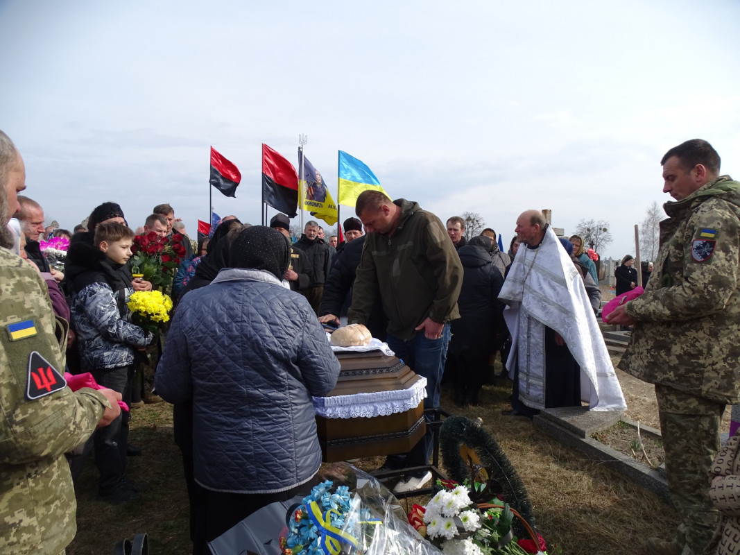 Ворожий дрон обірвав життя: на Волині попрощалися з Героєм Сергієм Панасюком