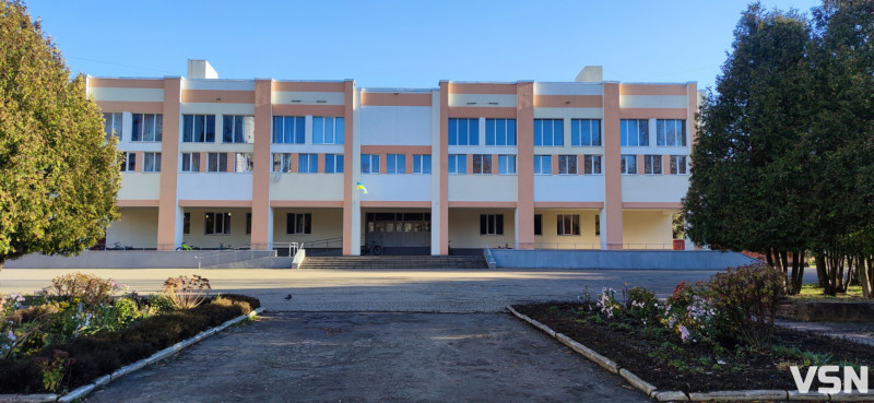 У Луцьку триває прийом заявок до перших класів: що потрібно знати батькам?