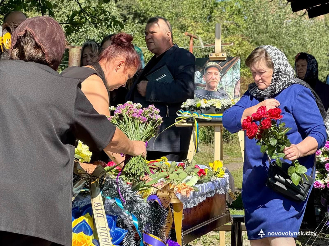 10 років захищав Україну: на Волині попрощалися із Захисником Валентином Кушніруком