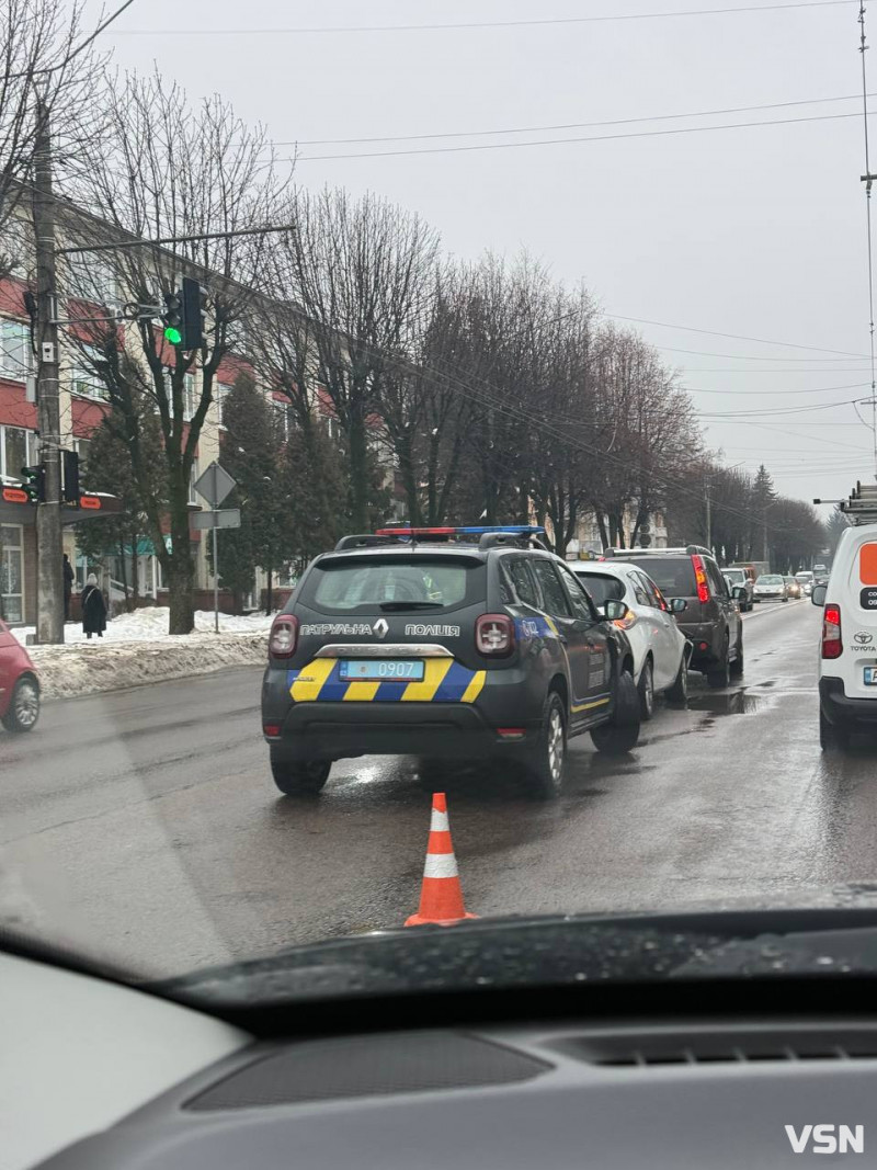 Чому у Луцьку так багато вивісок іноземною мовою і чи є тут порушення закону