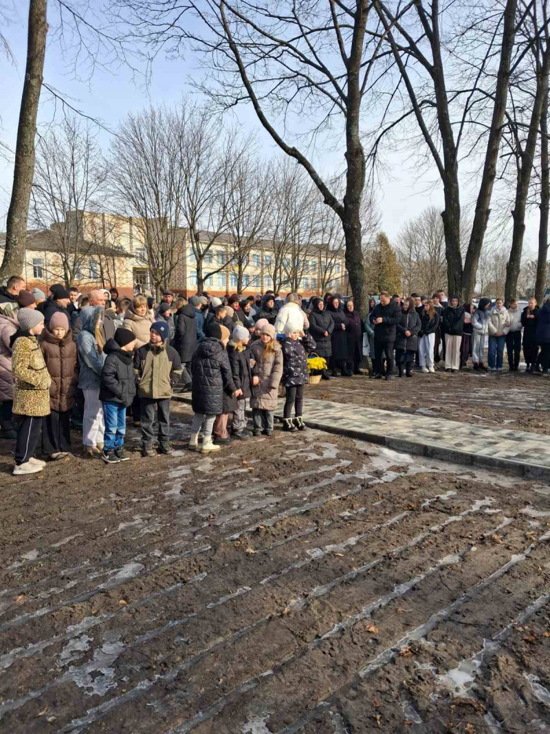 У громаді на Волині на Алеї пам’яті увіковічнили імена захисників України