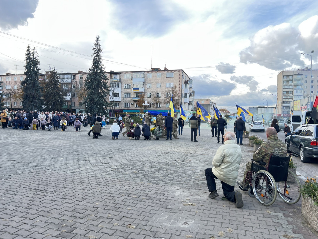 Понад рік вважався зниклим безвісти: на Волині попрощались з Героєм Романом Яковлевим