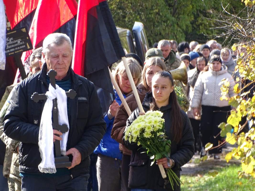 Майже рік вважався зниклим безвісти на Волині попрощались з Героєм Олександром Жуком