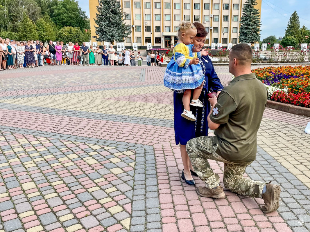 Полягли за Україну: на Волині рідним Героїв  вручили посмертні нагороди
