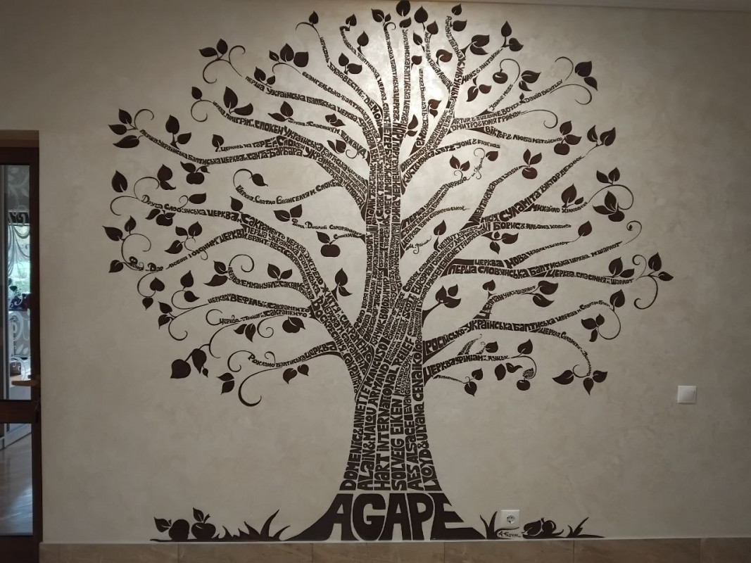 «Хлопчик після ДТП не міг тримати голову, а зараз бігає»: історія реабілітаційного комплексу біля Луцька, де повертають людям здоров'я