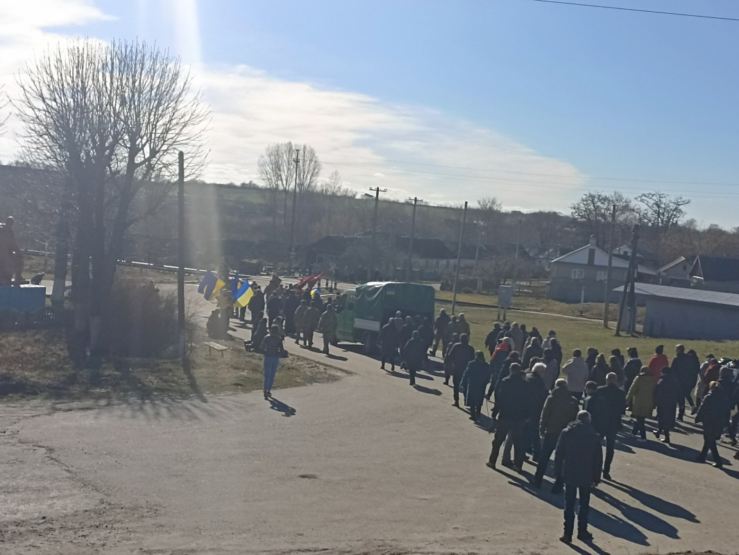 Востаннє повернувся додому: волиняни «на щиті» зустріли Героя Олександра Панасюка