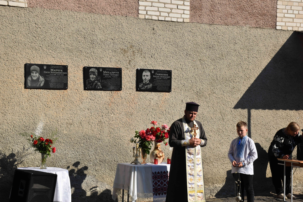 Віддали життя за Україну: на Волині відкрили пам'ятні дошки Героям