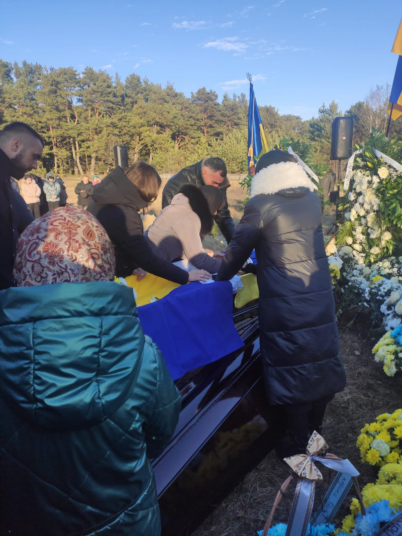 Два молоді Герої загинули в одному бою: на Волині попрощалися із командиром Володимиром Балем