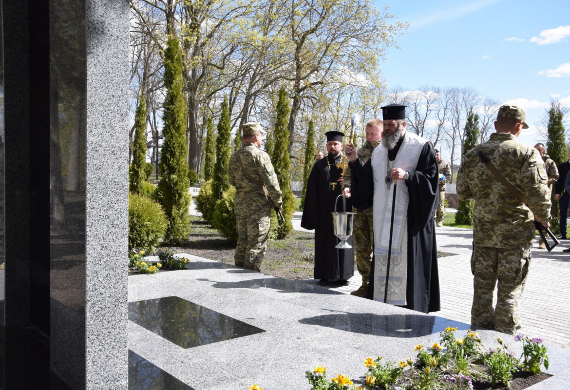 На Волині прикордонникам бойового підрозділу вручили нагороди та відкрили меморіал загиблим бійцям