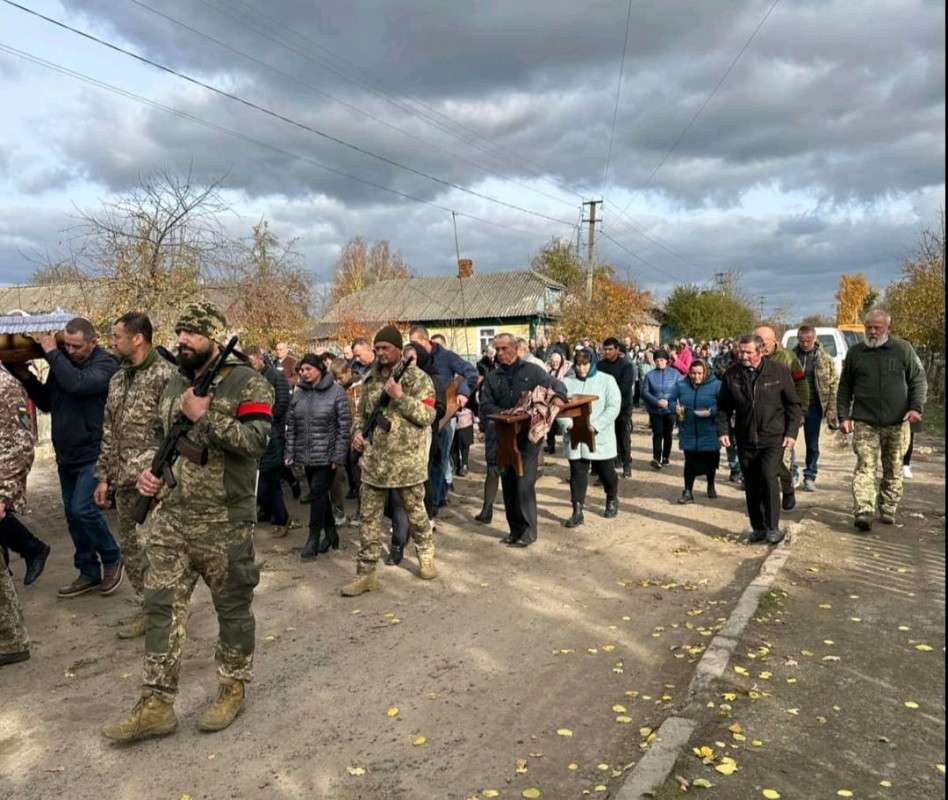 Загинув у відпустці у результаті ДТП: у рідному селі на Волині з почестями поховали воїна Олега Тананайка