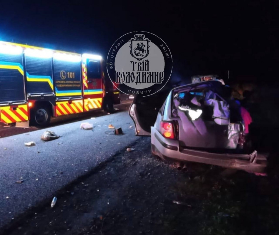 На Волині зіткнулися три автівки: постраждало троє дорослих і двоє дітей