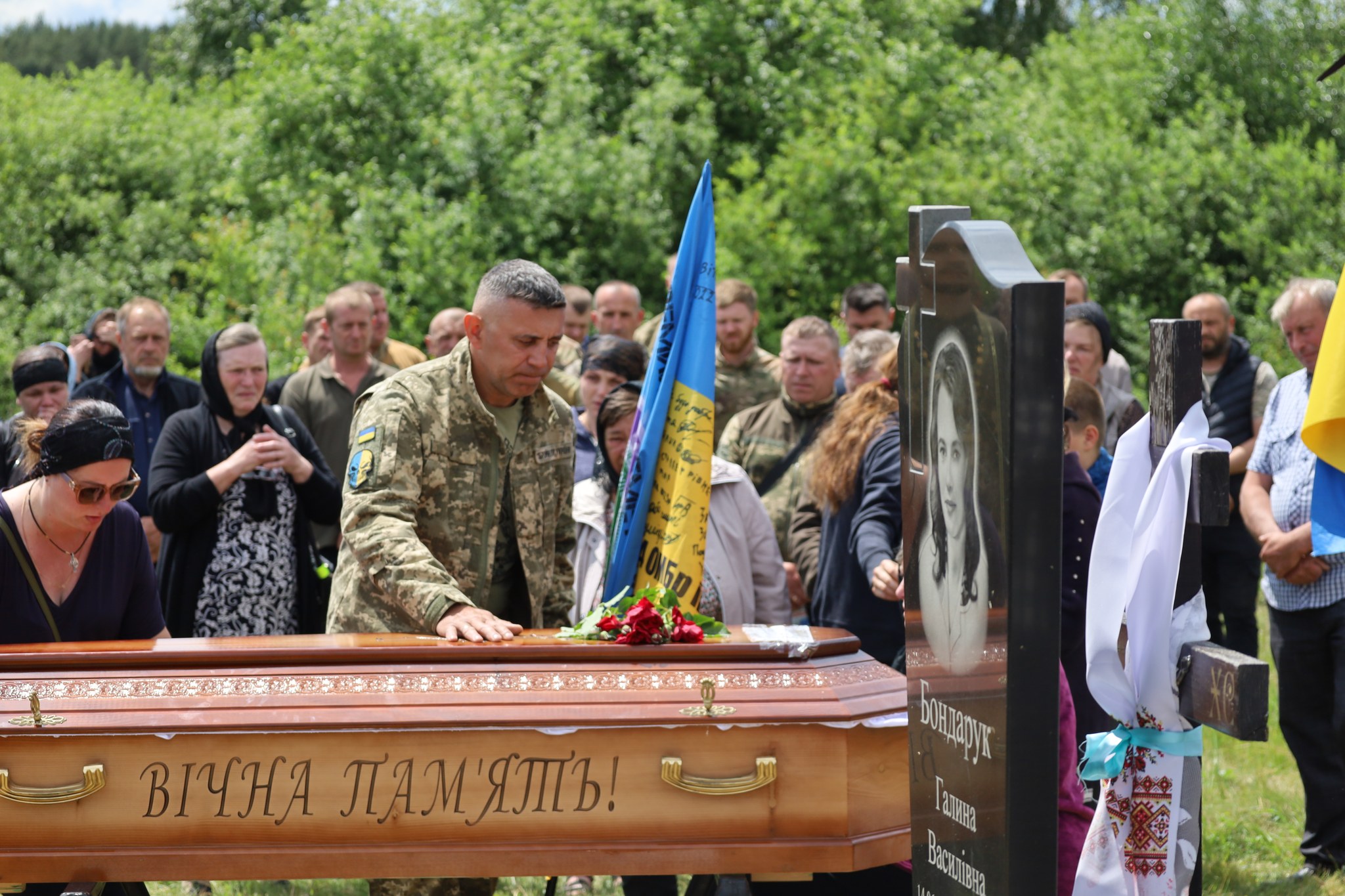 Загинув на Харківщині: волиняни попрощались з Героєм Василем Сущиком