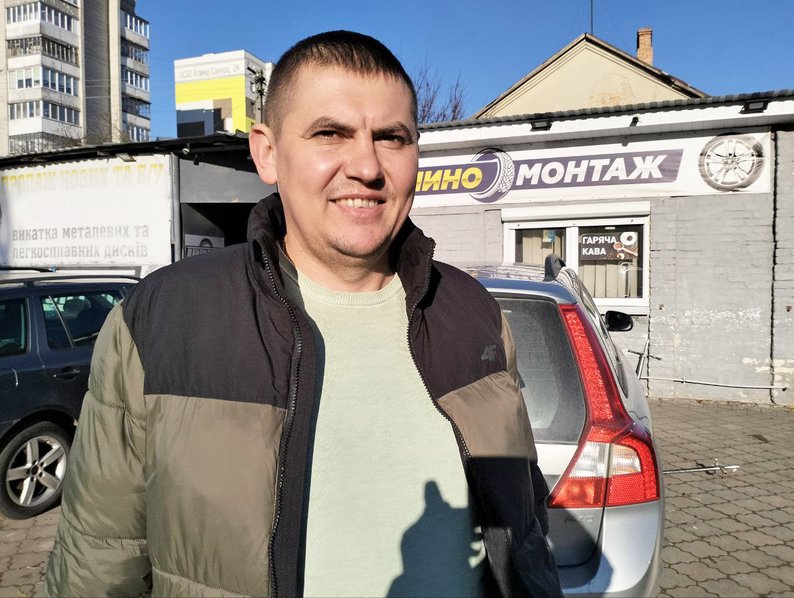 Скільки коштує «перевзути» авто в Луцьку