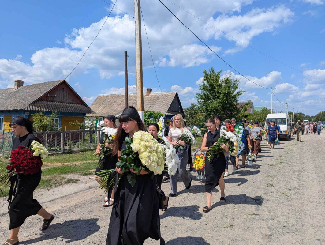 Два роки між надією і болем: на Волині попрощалися із захисником Петром Якимовим