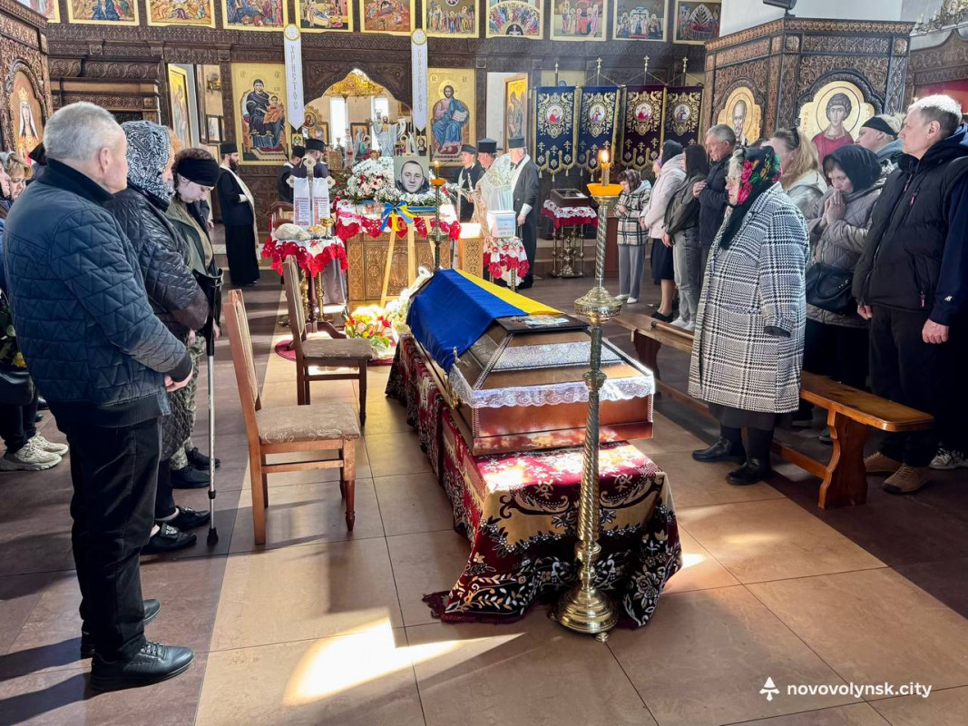 З 2024 року вважався зниклим безвісти: на Волині попрощалися із воїном Сергієм Смоляруком