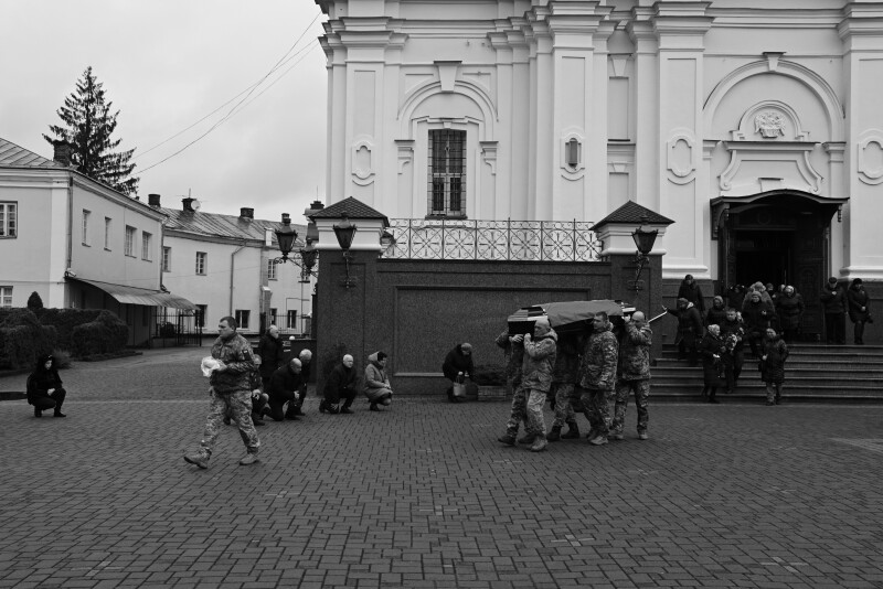 Загинув на Донеччині: у Луцьку попрощалися з Героєм Ігорем Ревком