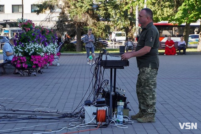 Особливий захід просто неба: у центрі Луцька відбувся концерт військового оркестру
