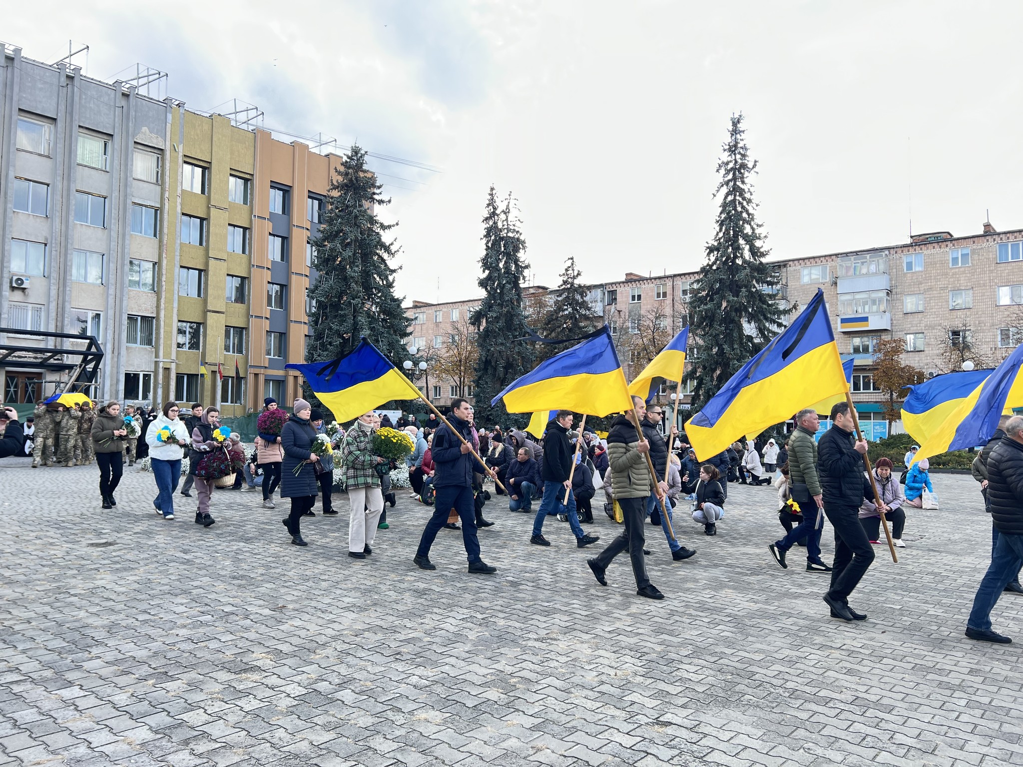 Понад рік вважався зниклим безвісти: на Волині попрощались з Героєм Романом Яковлевим