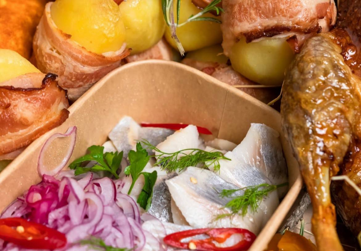 Де замовити готову вечерю на Новий рік у Луцьку?