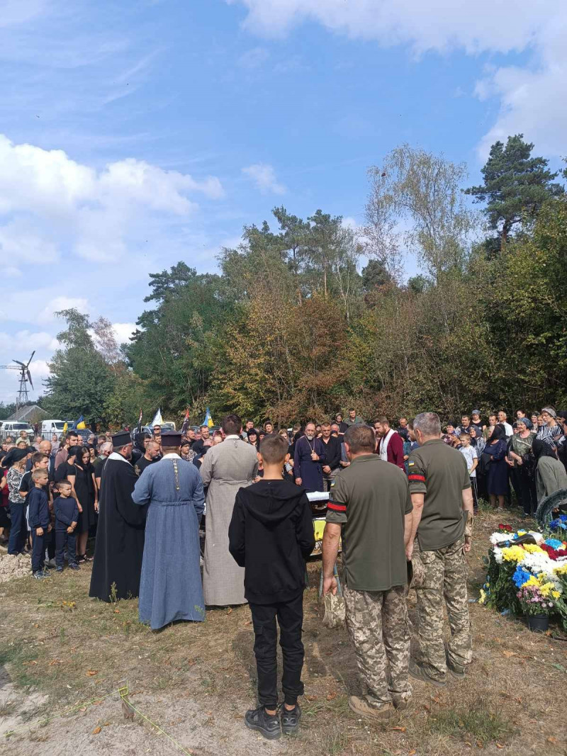 З перших днів вторгнення став на захист країни: на Волині попрощались з Героєм Володимиром Котюком