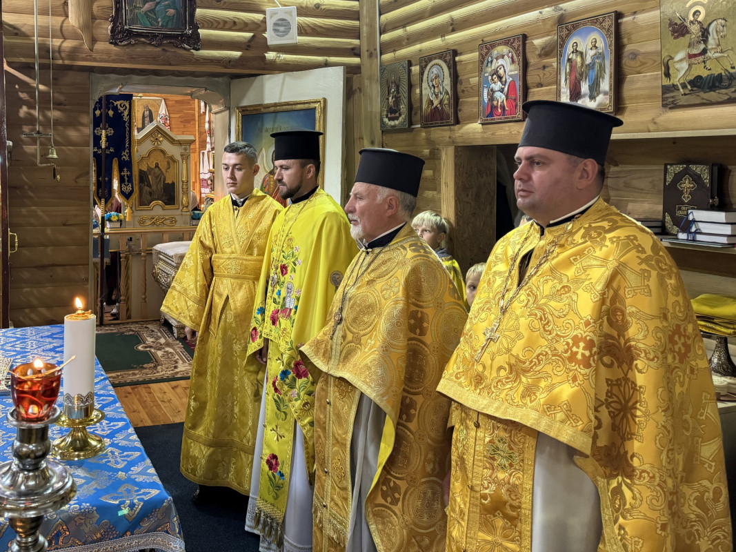 Рік тому приєдналися до ПЦУ: на Волині з нагоди 215-річчя заснування храму митрополит Михаїл очолив богослужіння
