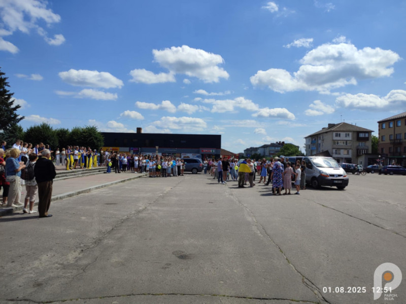 «Слава нашому Герою»: на Волині зустріли звільненого з полону воїна